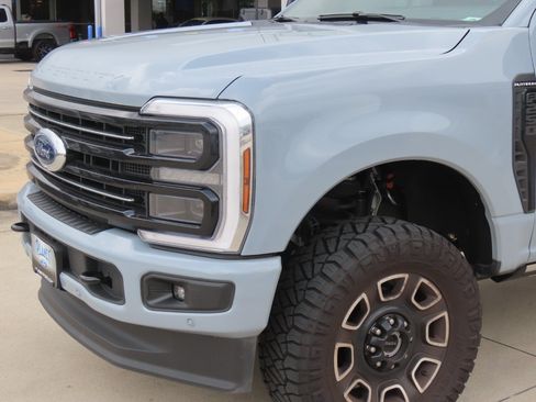 New 2026 Ford F250 Platinum AWD/4WD image 3