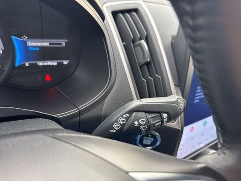 Certified 2024 Ford Edge SEL image 13