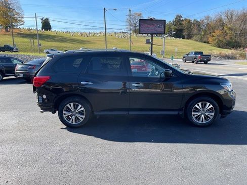 Used 2019 Nissan Pathfinder S image 6