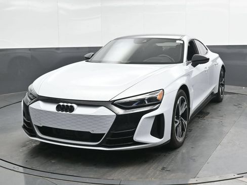 Used 2023 Audi e-tron GT Premium Plus w/ Performance Package AWD/4WD image 6