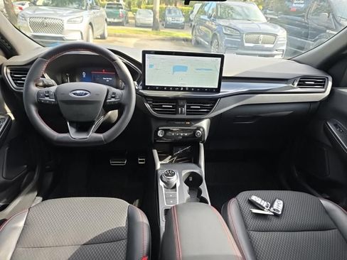 Used 2023 Ford Escape ST-Line w/ Tech Pack #1 FWD image 3