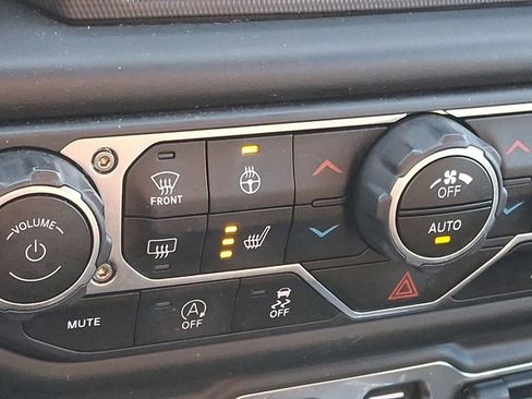 Certified 2023 Jeep Wrangler Willys image 27