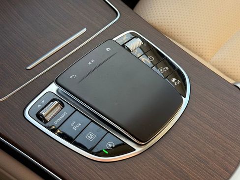 Used 2022 Mercedes-Benz GLC 300 4MATIC image 32