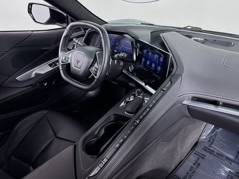 Used 2021 Chevrolet Corvette Stingray Coupe w/ Z51 Performance Package image 14