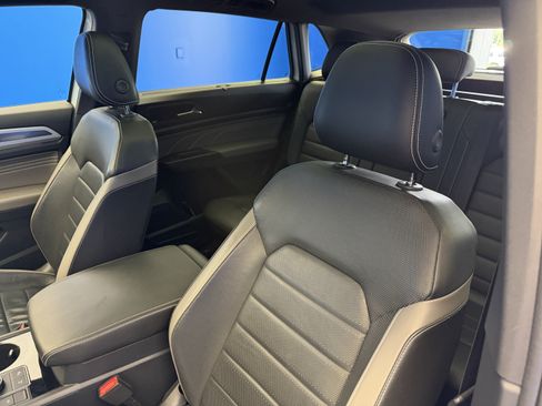 Used 2023 Volkswagen Atlas Cross Sport SEL Premium R-Line AWD/4WD image 12