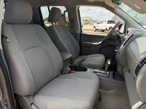 Used 2017 Nissan Frontier SV RWD image 27