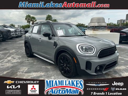 Used 2021 MINI Cooper Countryman image 1
