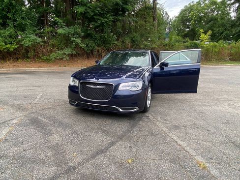 Used 2016 Chrysler 300 Limited RWD image 57