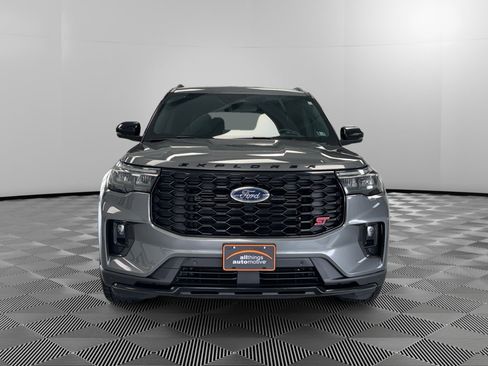 Used 2025 Ford Explorer ST AWD/4WD image 3