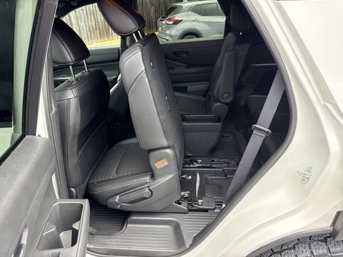 Used 2024 Nissan Pathfinder Rock Creek AWD/4WD image 11