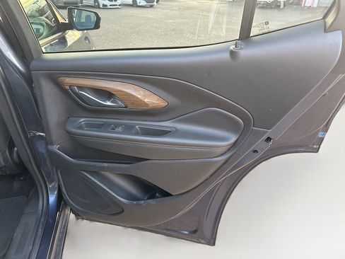 Used 2018 GMC Terrain SLE image 27