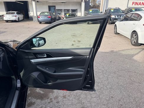 Used 2017 Nissan Maxima 3.5 SV image 24
