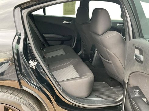 Used 2020 Dodge Charger SXT w/ Blacktop Package image 8