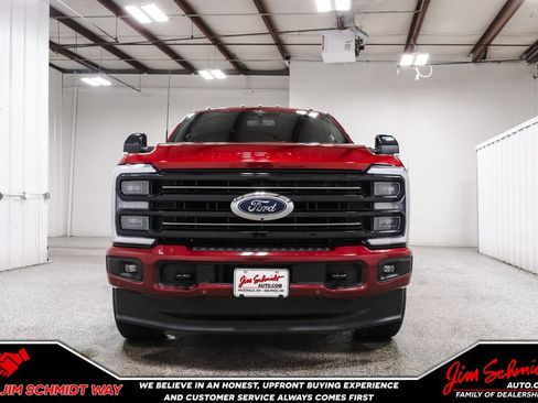 Used 2025 Ford F250 Platinum w/ FX4 Off-Road Package image 2