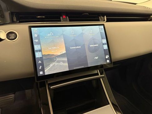 Used 2025 Land Rover Range Rover Evoque S image 21