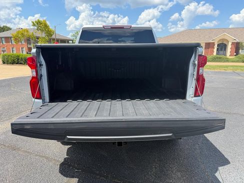 Used 2021 Chevrolet Silverado 1500 LT Trail Boss w/ Bed Protection Package AWD/4WD image 7