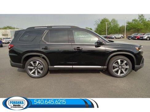 New 2025 Honda Pilot Touring image 4