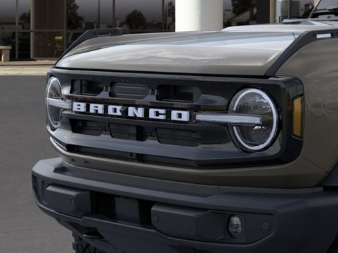 New 2026 Ford Bronco Outer Banks w/ Sasquatch Package AWD/4WD image 19