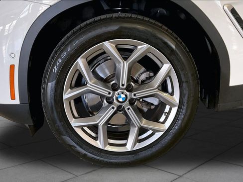 Used 2024 BMW X3 sDrive30i w/ Premium Package RWD image 9