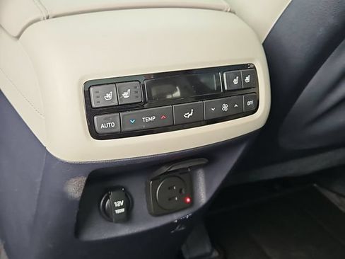 Used 2022 Hyundai Palisade Calligraphy w/ Cargo Package FWD image 17