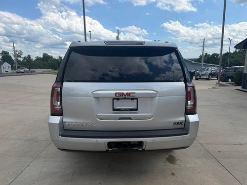 Used 2019 GMC Yukon XL SLT AWD/4WD image 8