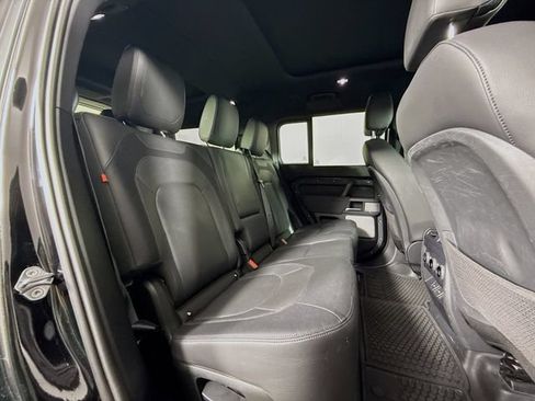 Certified 2023 Land Rover Defender 130 X-Dynamic SE AWD/4WD image 30
