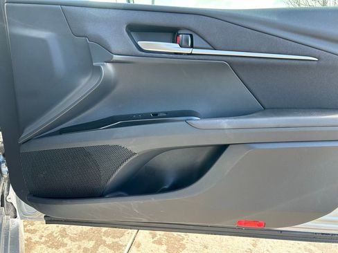 Used 2025 Toyota Camry LE image 29