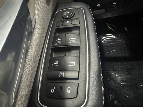 Used 2023 RAM 1500 Limited image 19