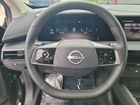 Certified 2025 Nissan Murano SV FWD image 26