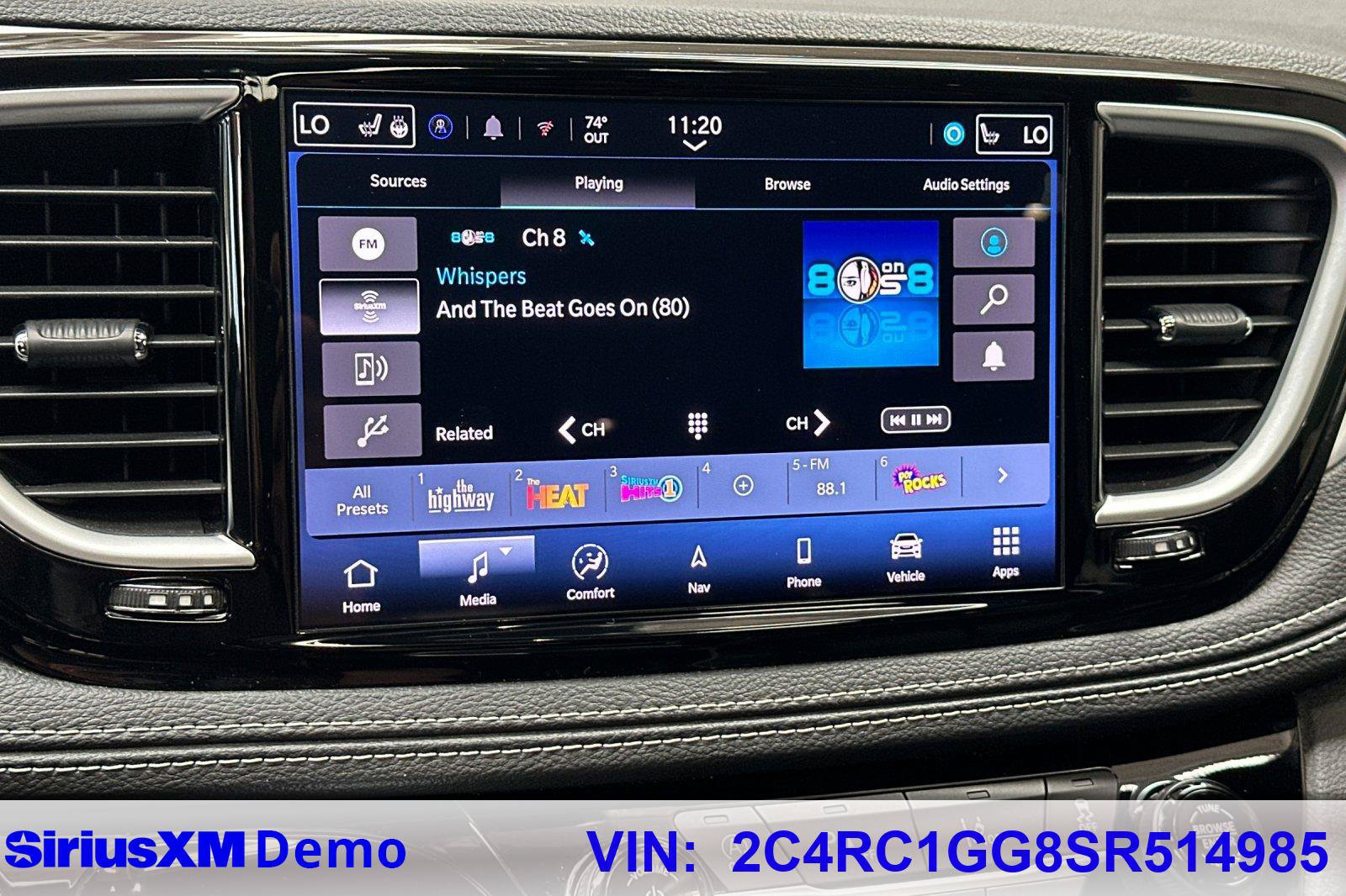 Used 2025 Chrysler Pacifica Limited FWD image 39