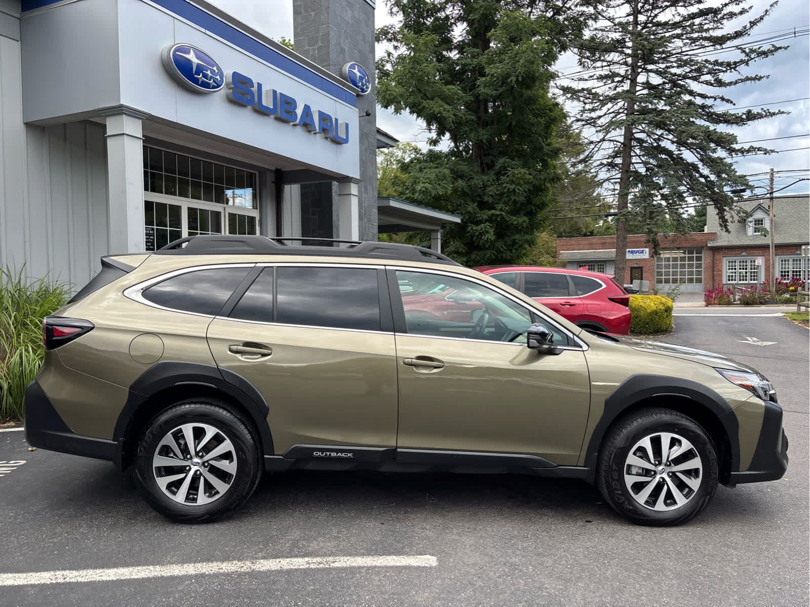 Certified 2025 Subaru Outback Premium w/ Popular Package #1 AWD/4WD image 2
