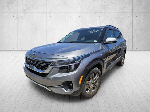 Used 2021 Kia Seltos S AWD/4WD image 6