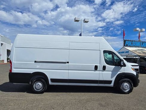 Used 2025 RAM ProMaster 3500 FWD image 7