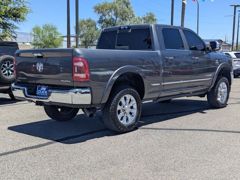 Used 2022 RAM 2500 Limited AWD/4WD image 2