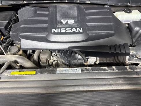 Used 2018 Nissan Titan SL AWD/4WD image 44