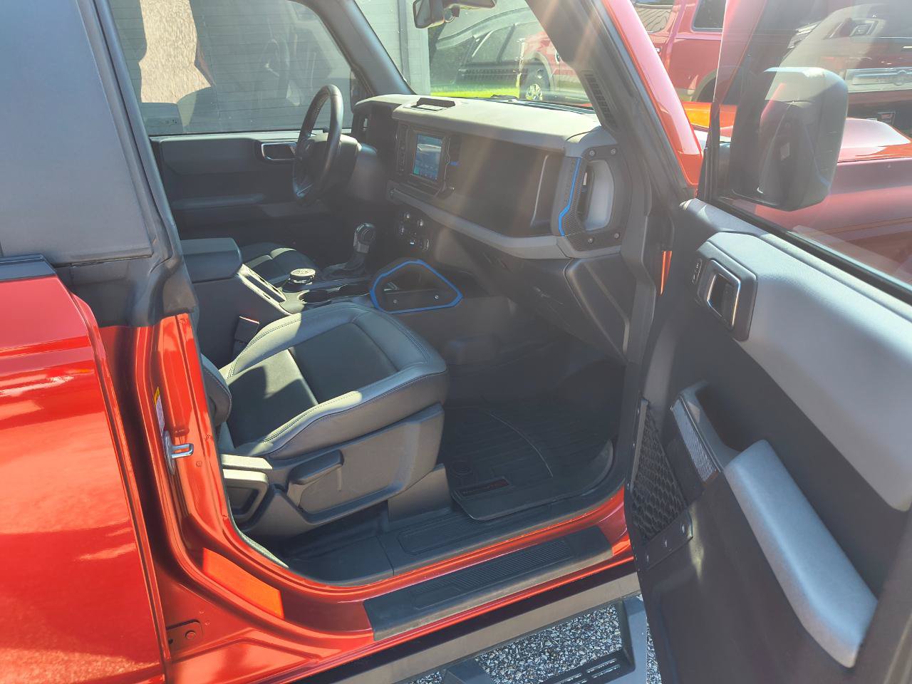 Used 2022 Ford Bronco Black Diamond AWD/4WD image 6