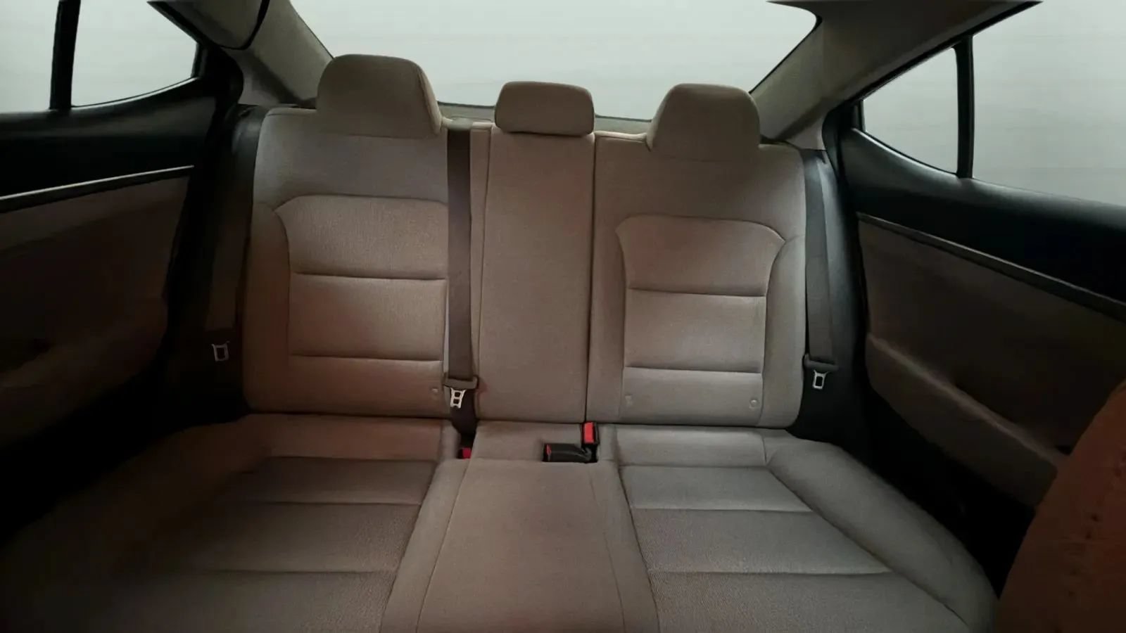 Used 2017 Hyundai Elantra SE FWD image 16