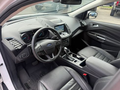 Used 2019 Ford Escape Titanium image 17