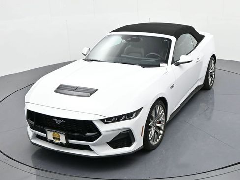 Used 2024 Ford Mustang GT Premium image 16