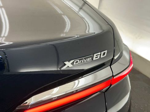 Used 2024 BMW i7 xDrive60 image 12