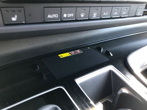 Certified 2025 Toyota Sienna XLE Woodland Edition AWD/4WD image 21