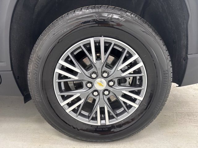 Used 2026 Chevrolet Traverse LT FWD image 36