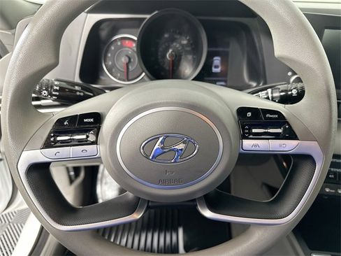 Used 2021 Hyundai Elantra SEL image 18