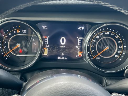 Used 2023 Jeep Gladiator Overland image 20