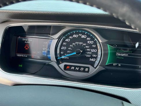 Used 2018 Ford Taurus SHO AWD/4WD image 17