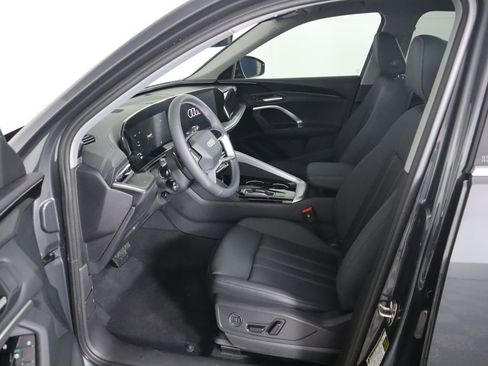 Used 2025 Audi Q5 Premium w/ Convenience Package AWD/4WD image 22