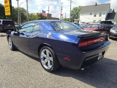 Used 2013 Dodge Challenger R/T RWD image 7