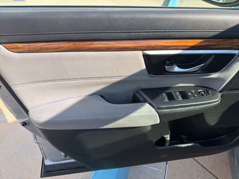 Used 2017 Honda CR-V EX image 6