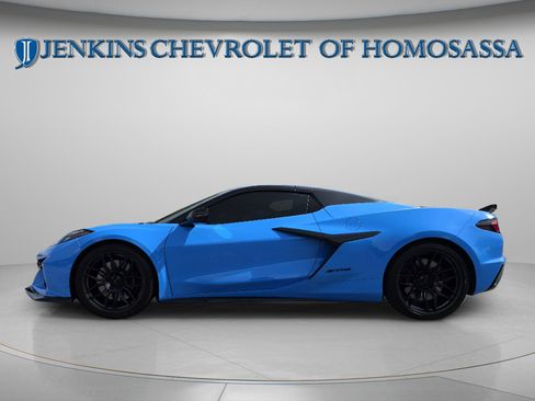 Used 2023 Chevrolet Corvette Z06 RWD image 8