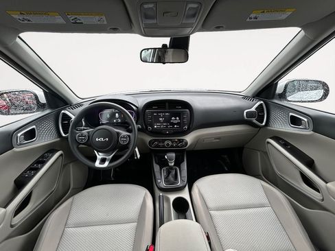 Used 2025 Kia Soul S FWD image 13
